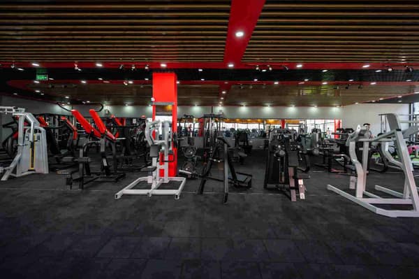 Neolife Gym - Yeni Batı - 10. Fotoğraf Neolife Gym - Yeni Batı - 10. Fotoğraf