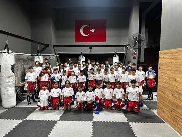 Serin Fight Academy - 6. Fotoğraf Serin Fight Academy - 6. Fotoğraf
